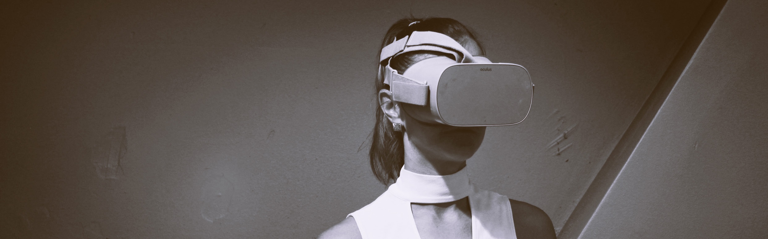 Person med VR-briller på hodet | Coor